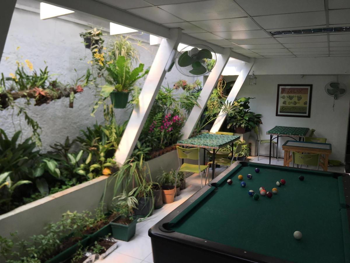 Humble Hut Hostel Manila Luaran gambar